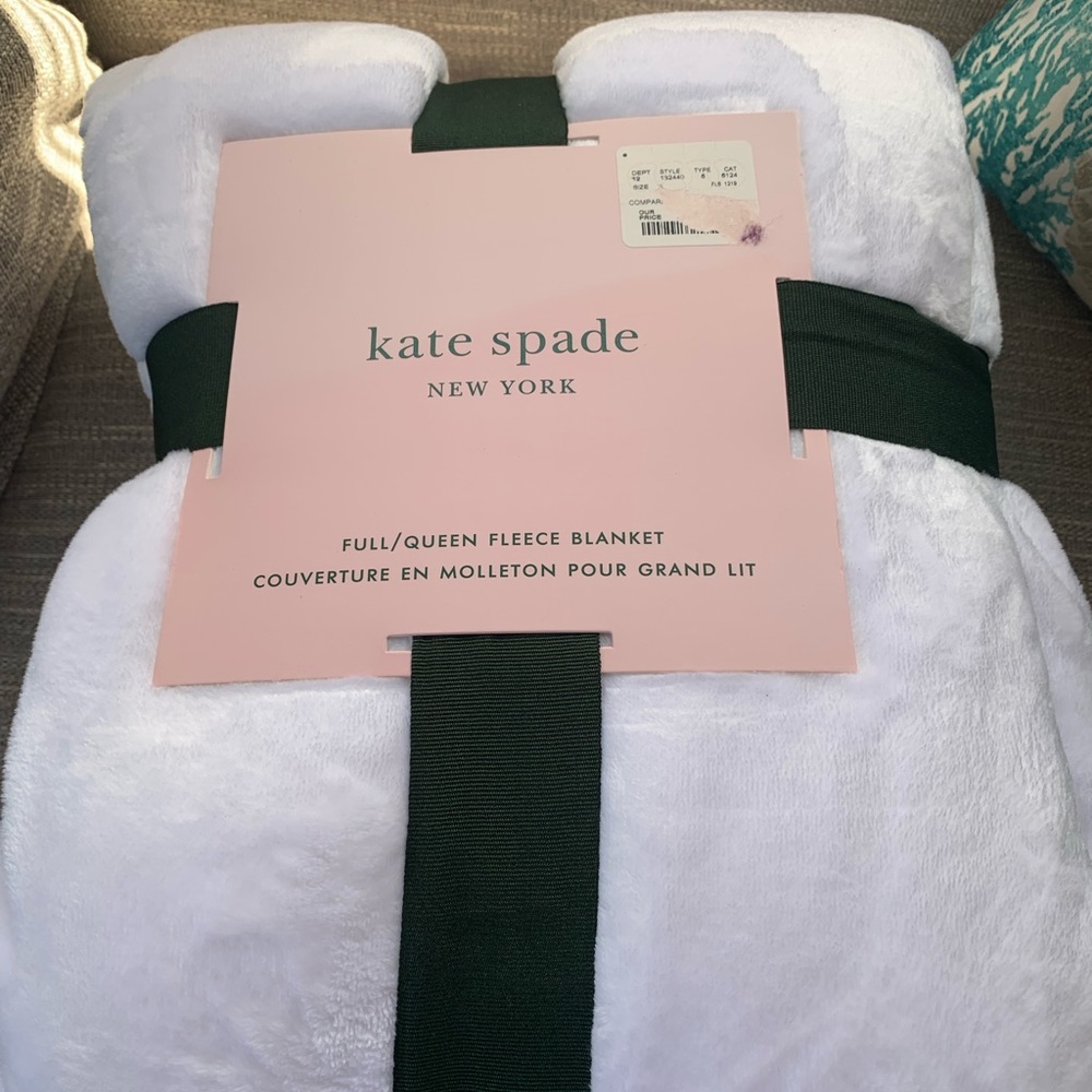 Kate spade Full/Queen fleece blanket white